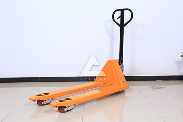 2吨手动液压叉车 2吨手动液压叉车